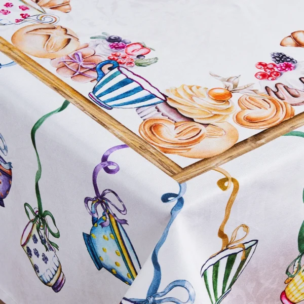 Tovaglia Tiffany 17 Vingi con design di dolcetti e tazzine da tè su sfondo pastello