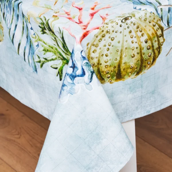 Tovaglia Tiffany 32 by Vingi con stampa marina e coralli – Made in Italy