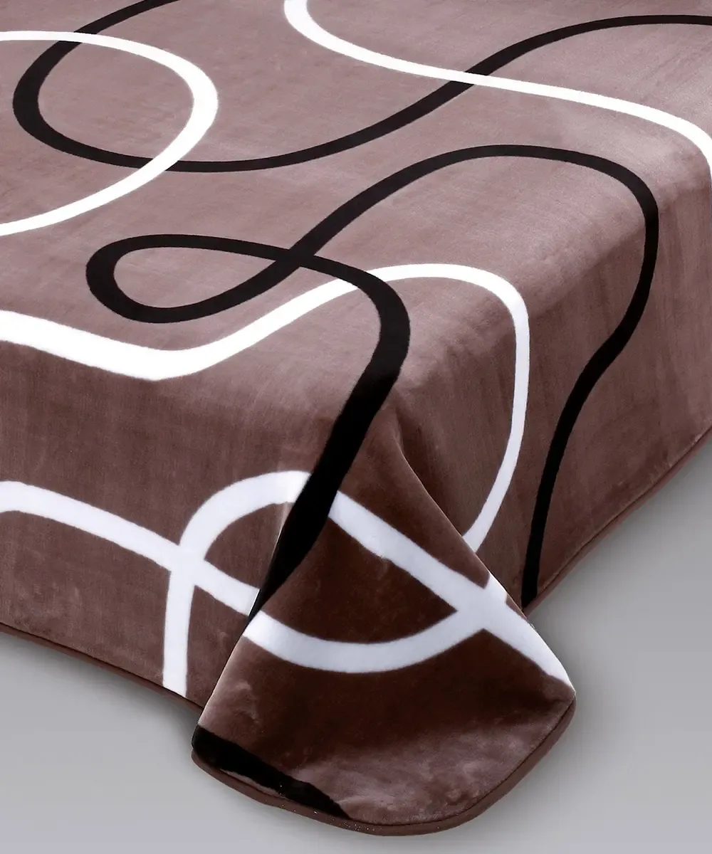 Coperta Ster 241 Marrone: coperta in microfibra effetto velluto con linee curve e avvolgenti dal gusto moderno - foto 2