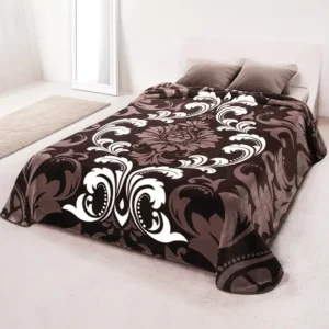 Coperta Ster 269 Marrone: coperta in microfibra effetto velluto con un raffinato motivo decorativo a volute e arabeschi - foto 1