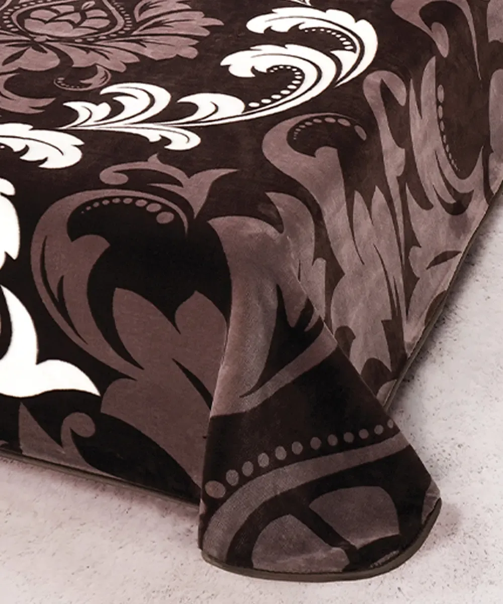 Coperta Ster 269 Marrone: coperta in microfibra effetto velluto con un raffinato motivo decorativo a volute e arabeschi - foto 2