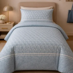 Parure Copripiumino Geo 4 Azzurro con un decoro geometrico azzurro con fascia finale - foto 1