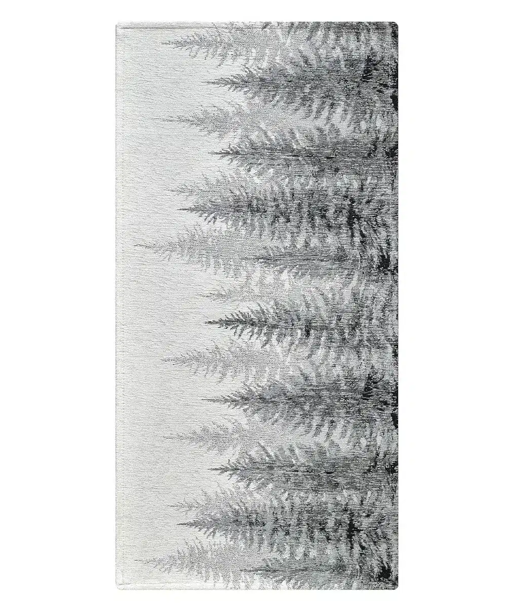 Tappeto abeti verde in ciniglia jacquard con foresta di abeti grigio bosco su fondo crema