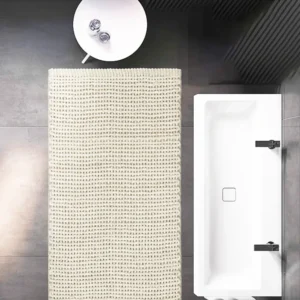Tappeto bagno Crazy Avorio antiscivolo ambientato in un bagno moderno