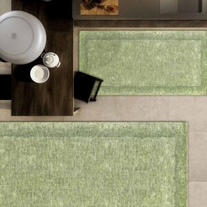 Tappeto Dublino Verde in cucina, due misure a confronto, antiscivolo e lavabile