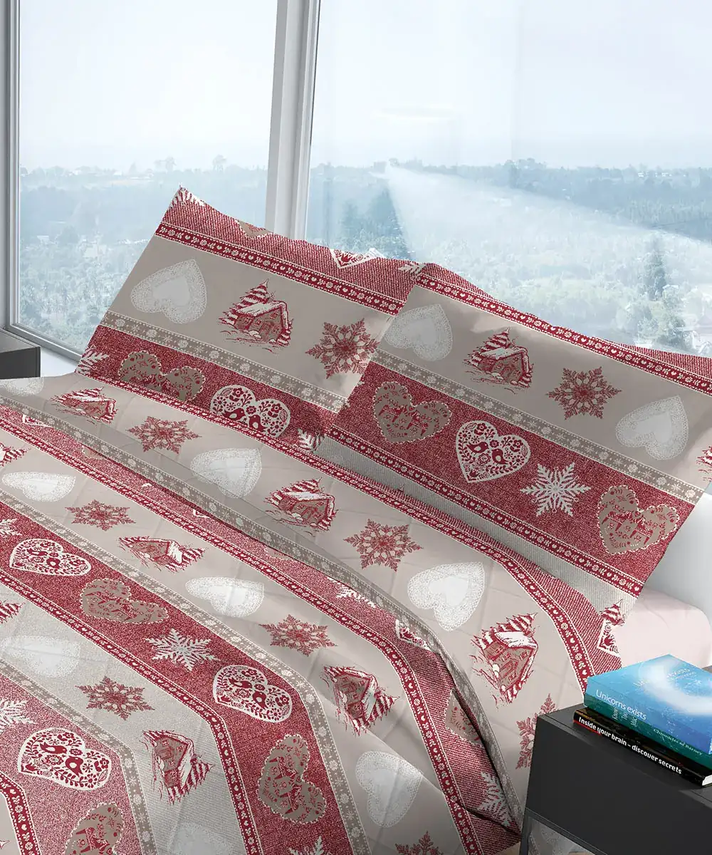 Trapunta Stelvio 300 g invernale con righe verticali rosse e beige con cuori e stelle in stile montano - foto 2