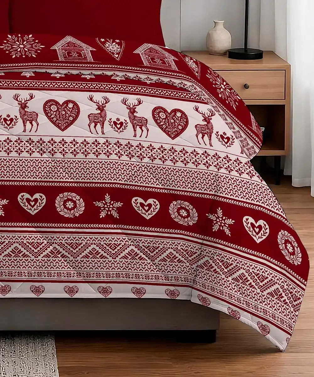 Trapunta Stube 300 g invernale con cuori e stelle su fondo rosso con bordo in stile nordico - foto 2